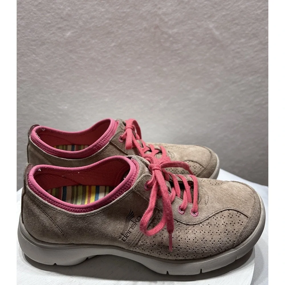 DANSKO Shoes 38/7.5 ELISE SEDONA Suede Lace Up Sneaker Comfort Lightweight Mocha